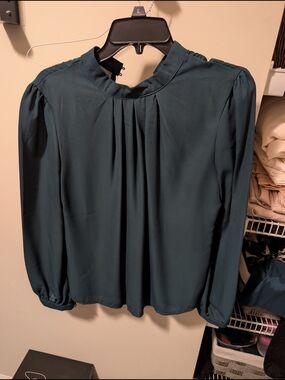 Women’s Emerald Green Long-Sleeve Pleated Blouse